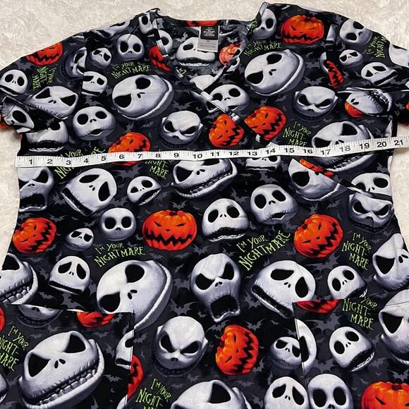 Disney nightmare before Christmas  scrub top medium - Picture 3 of 11